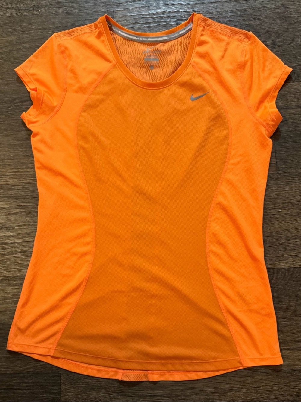 Nike Women’s Orange Short Sleeve Performance Tee